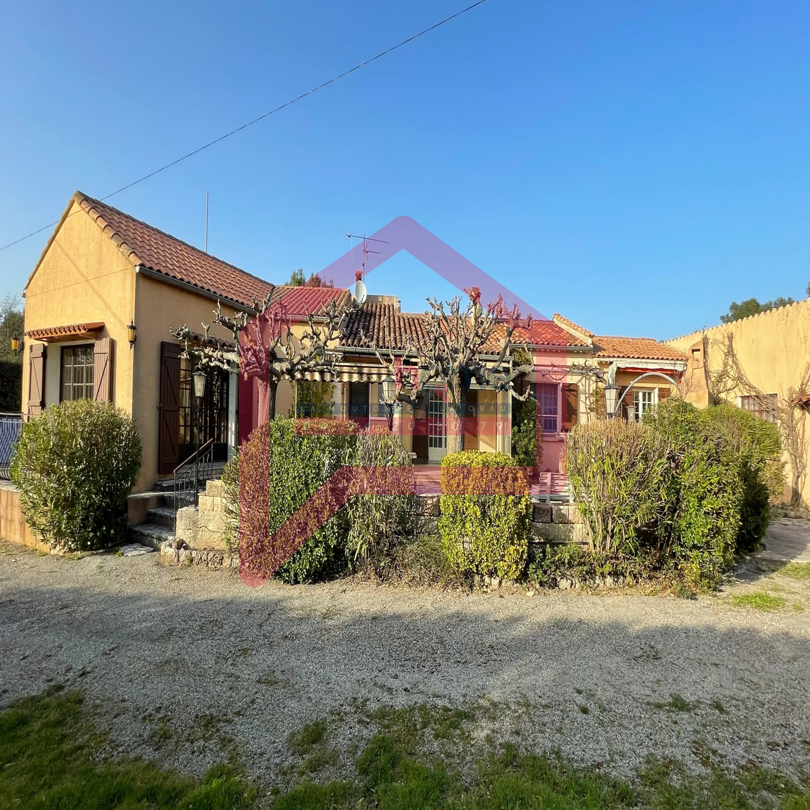 vente MAISON PIERREFEU DU VAR 4 CHAMBRES 170M² AVEC GARAGE